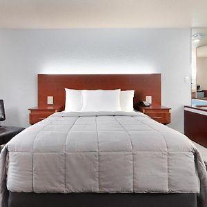 Deluxe Queen Suite Spa Bath